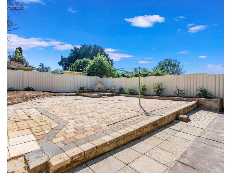 11 Casserley Avenue, Girrawheen WA 6064