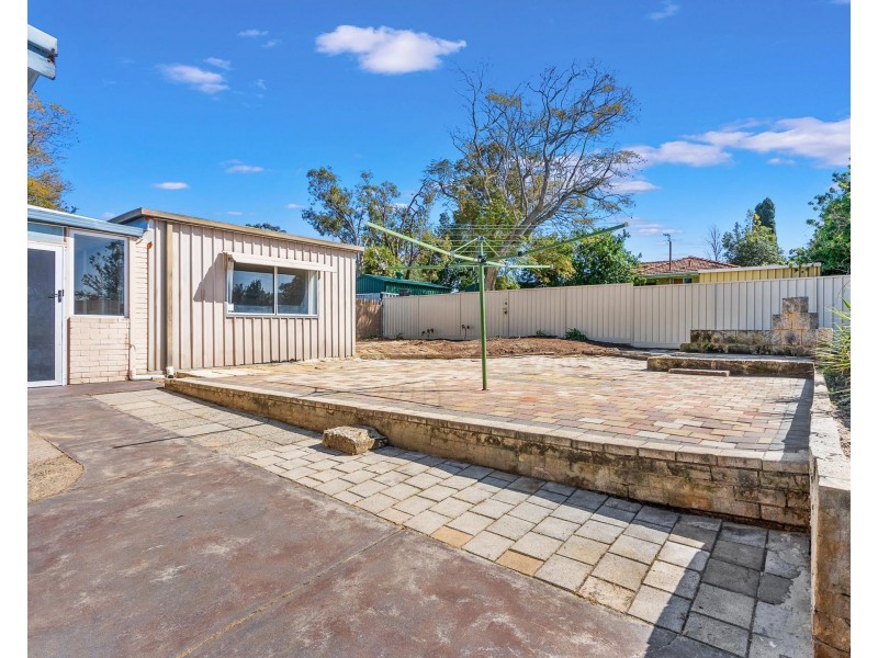 11 Casserley Avenue, Girrawheen WA 6064