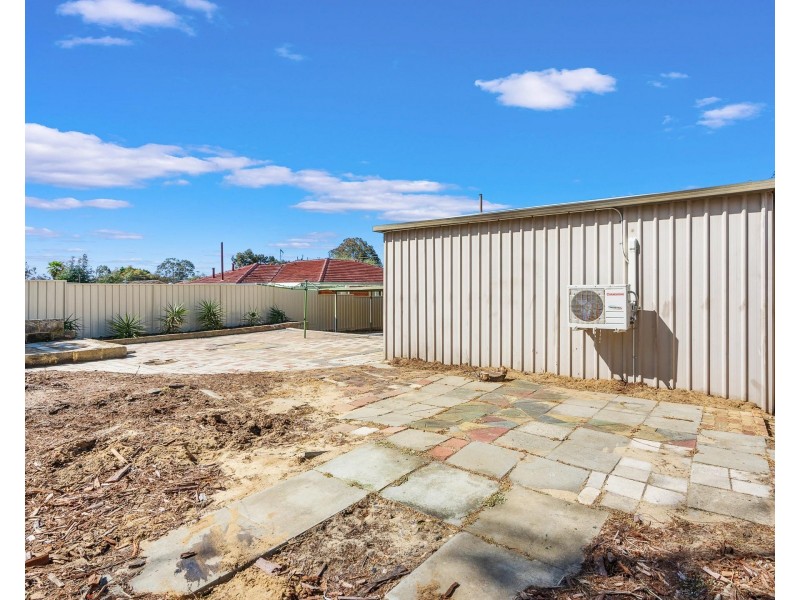 11 Casserley Avenue, Girrawheen WA 6064
