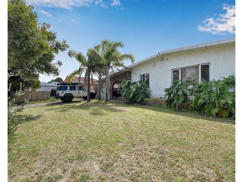 58 Bendix Way, Girrawheen WA 6064