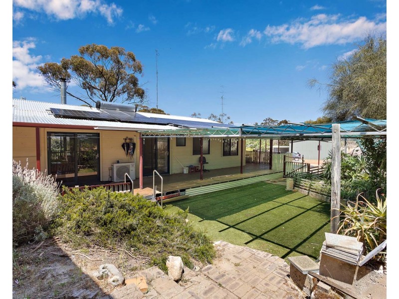 18 MOONDYNE ROAD, Mokine WA 6401