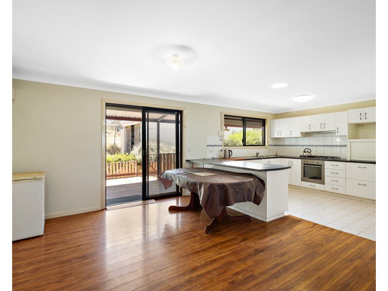 18 MOONDYNE ROAD, Mokine WA 6401