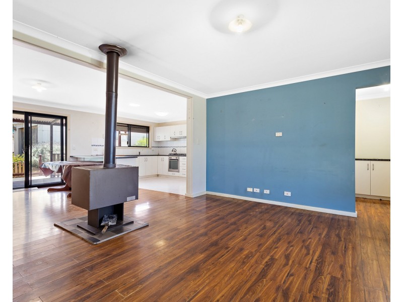 18 MOONDYNE ROAD, Mokine WA 6401