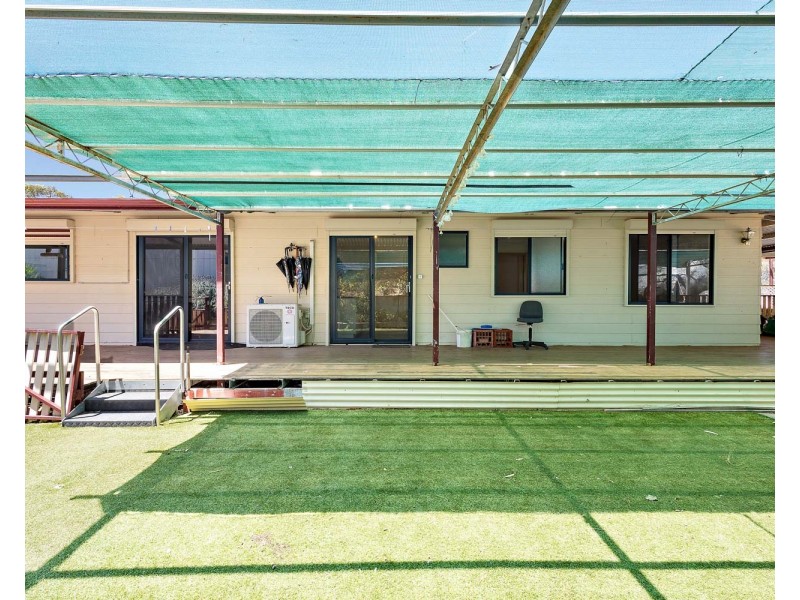 18 MOONDYNE ROAD, Mokine WA 6401