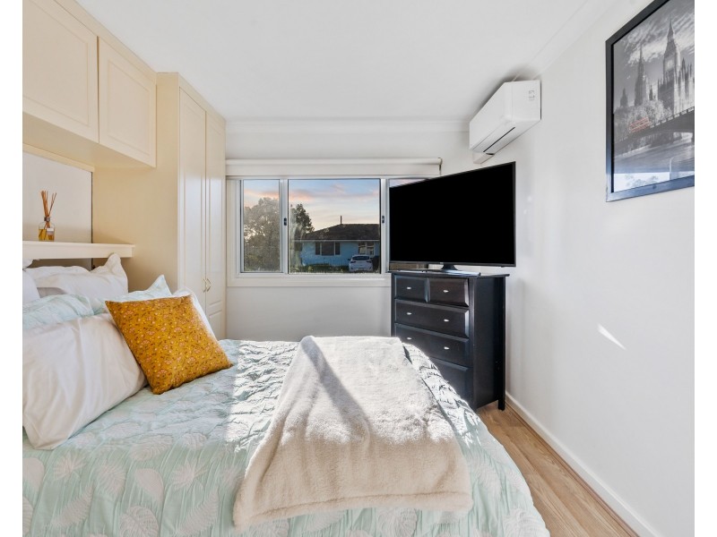 13D Shalford Way, Girrawheen WA 6064