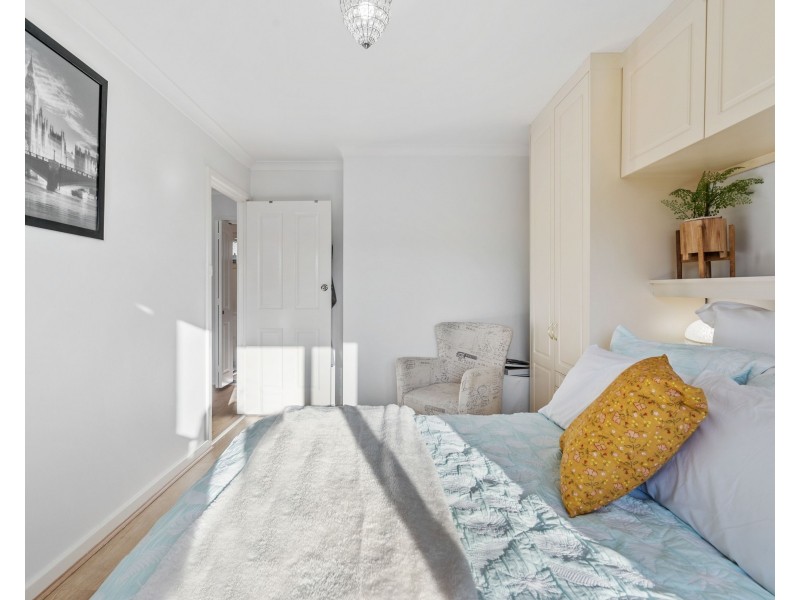 13D Shalford Way, Girrawheen WA 6064