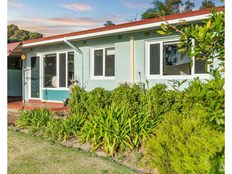 13D Shalford Way, Girrawheen WA 6064