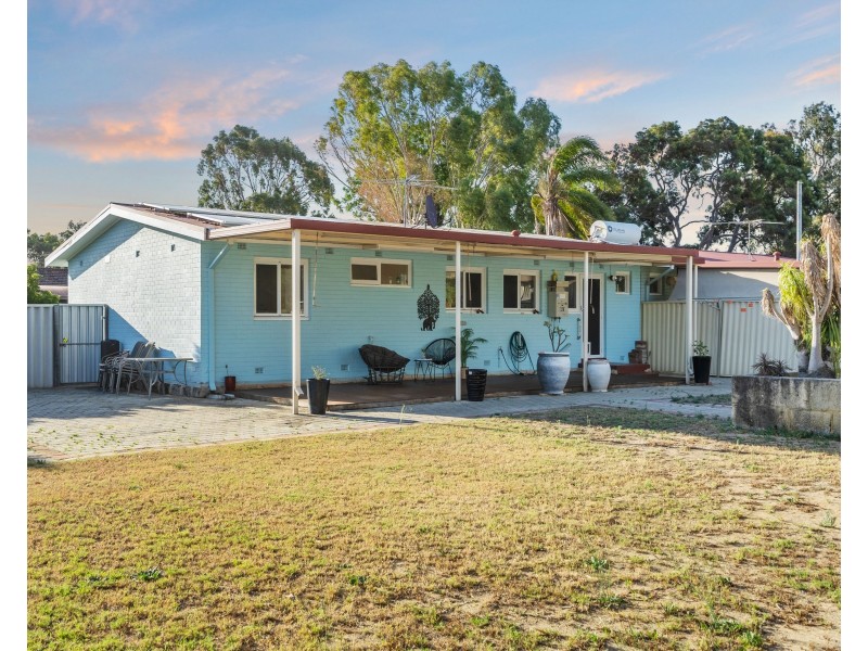 13D Shalford Way, Girrawheen WA 6064