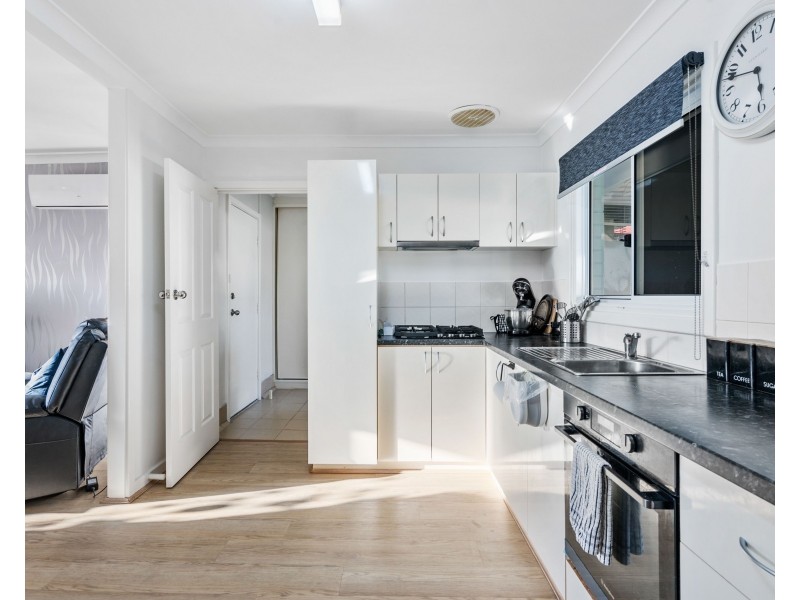 13D Shalford Way, Girrawheen WA 6064