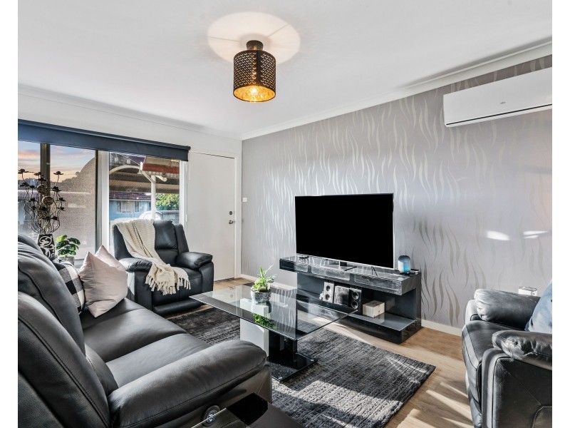 13D Shalford Way, Girrawheen WA 6064