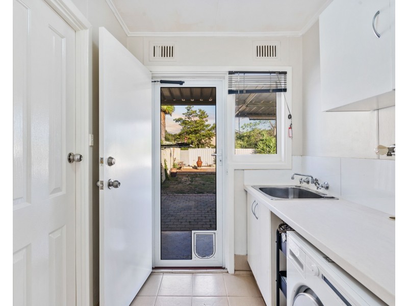 13D Shalford Way, Girrawheen WA 6064