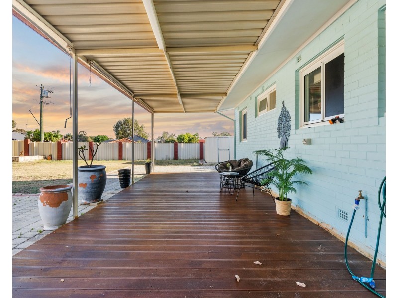 13D Shalford Way, Girrawheen WA 6064