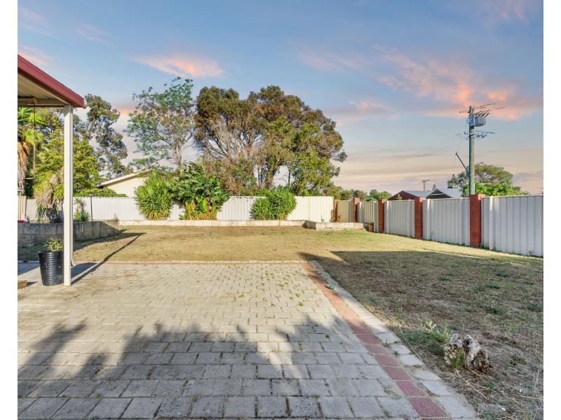 13D Shalford Way, Girrawheen WA 6064