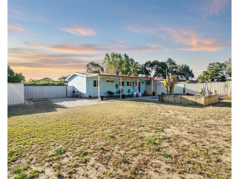 13D Shalford Way, Girrawheen WA 6064