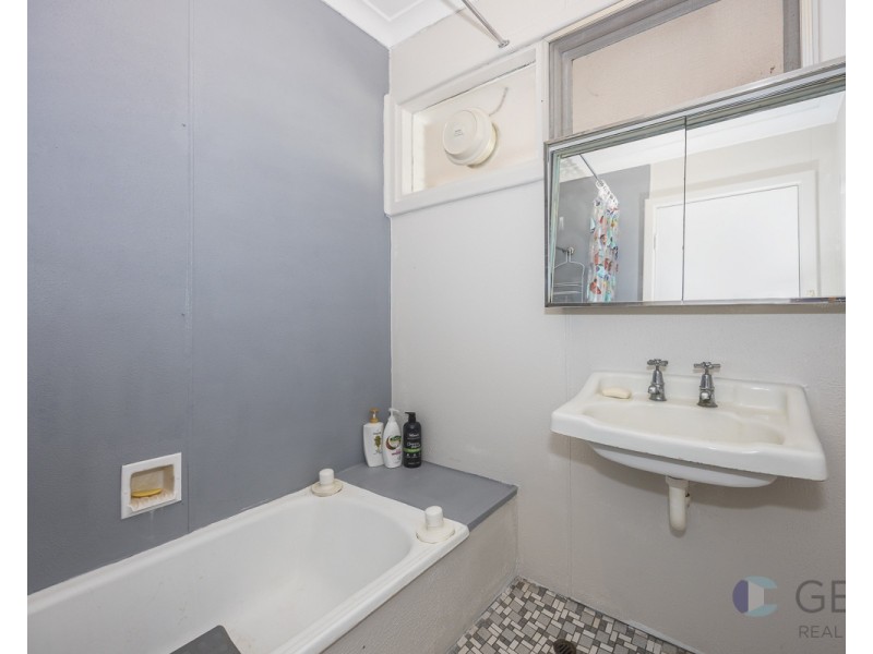 39 Connell Way, Girrawheen WA 6064