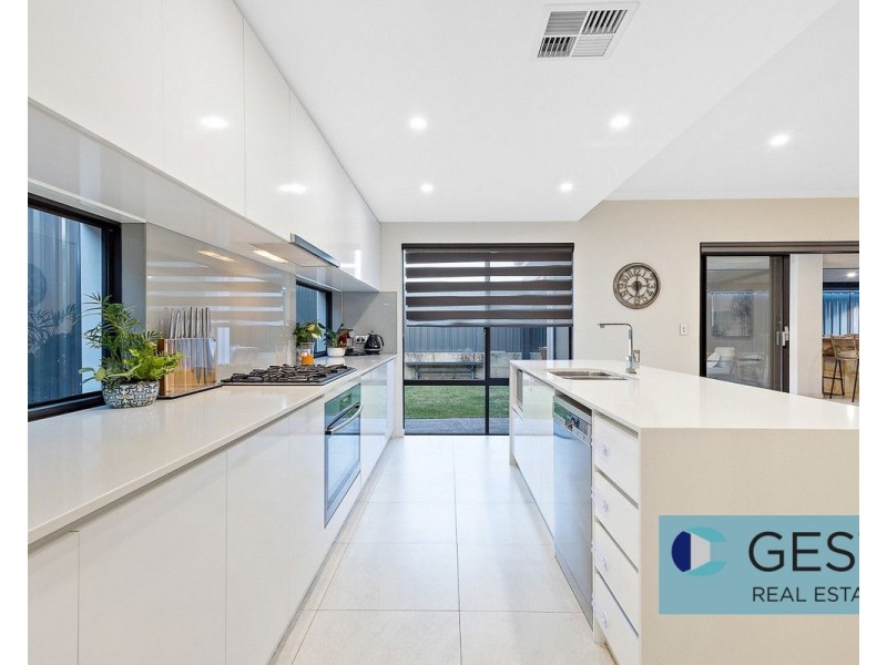 7 Mela Way, Landsdale WA 6065