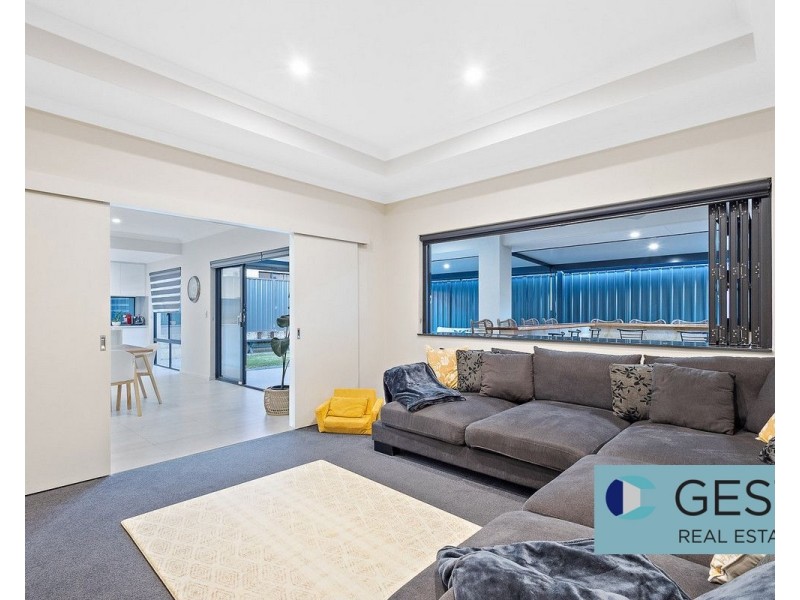 7 Mela Way, Landsdale WA 6065