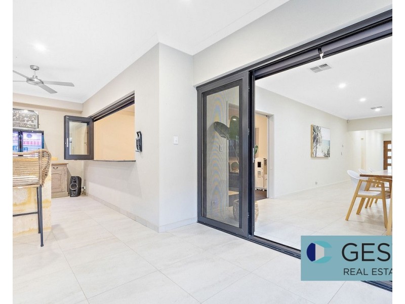 7 Mela Way, Landsdale WA 6065