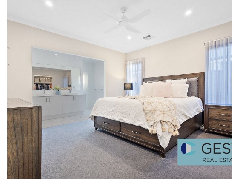 7 Mela Way, Landsdale WA 6065