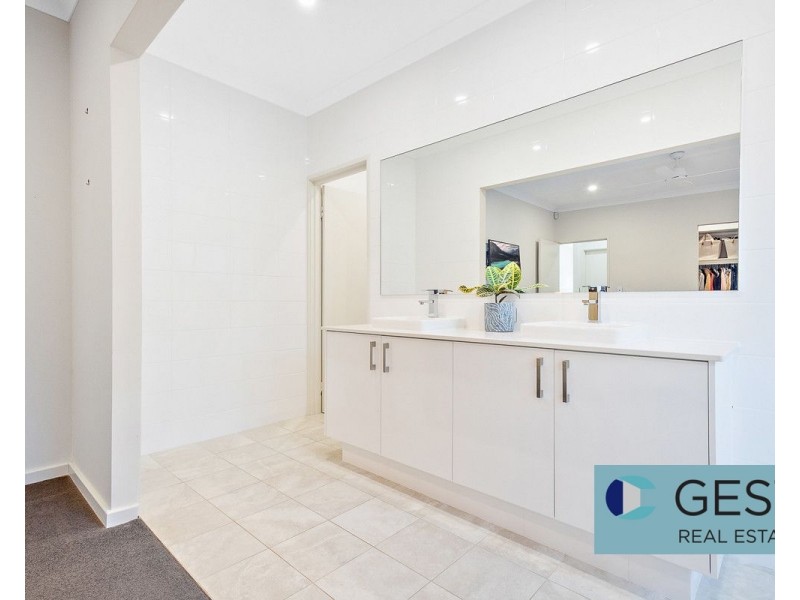 7 Mela Way, Landsdale WA 6065