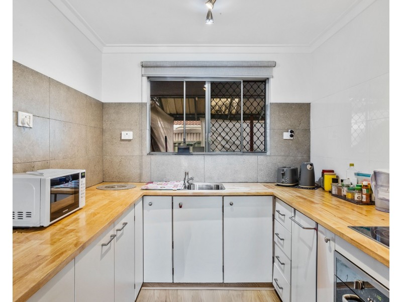 2/104 King William Street, Bayswater WA 6053