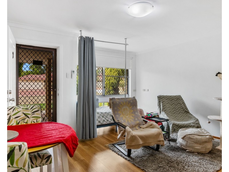 2/104 King William Street, Bayswater WA 6053