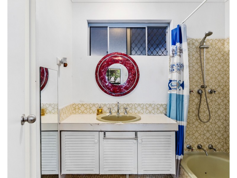 2/104 King William Street, Bayswater WA 6053