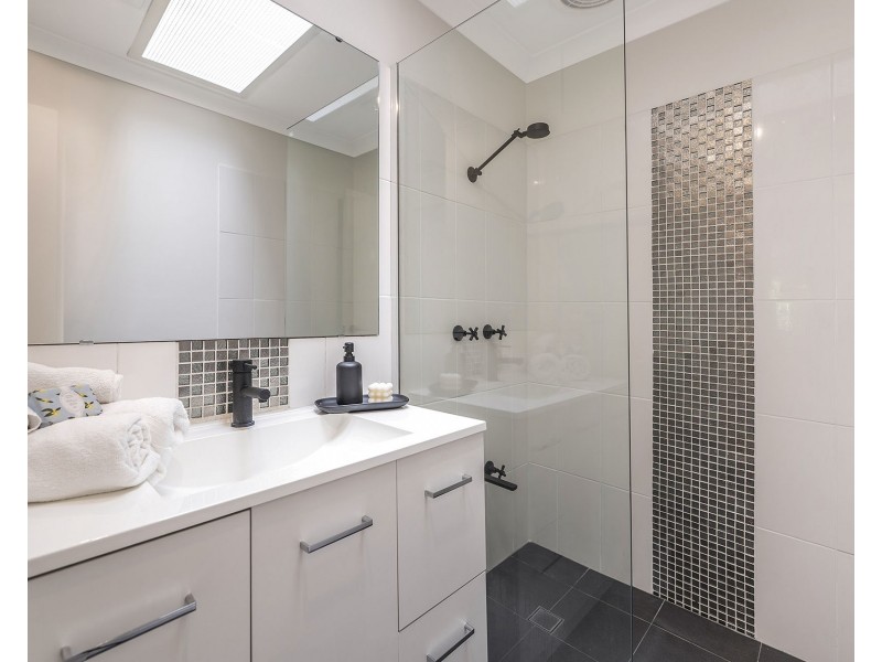 Unit 1/35-37 Waverley Street, Dianella WA 6059