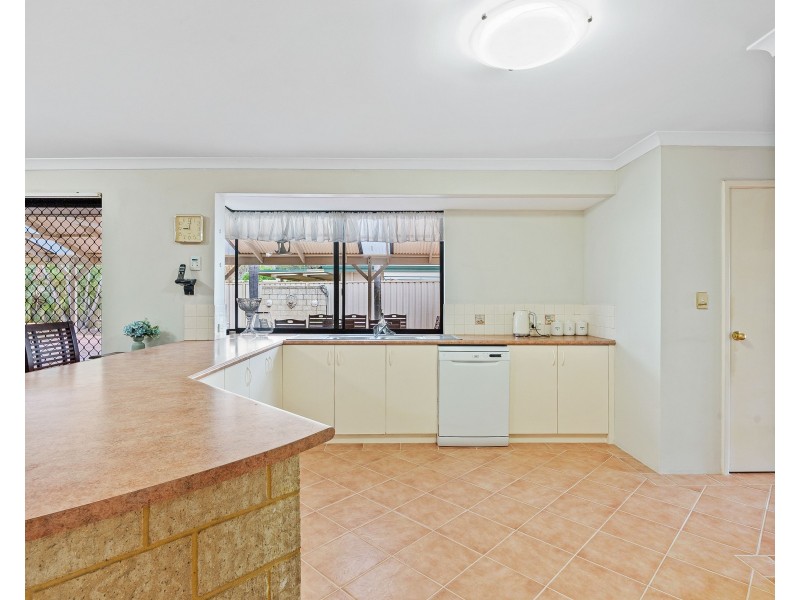 24 Nirimba Close, South Guildford WA 6055