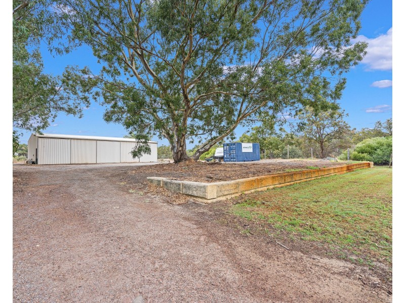 24 Nirimba Close, South Guildford WA 6055