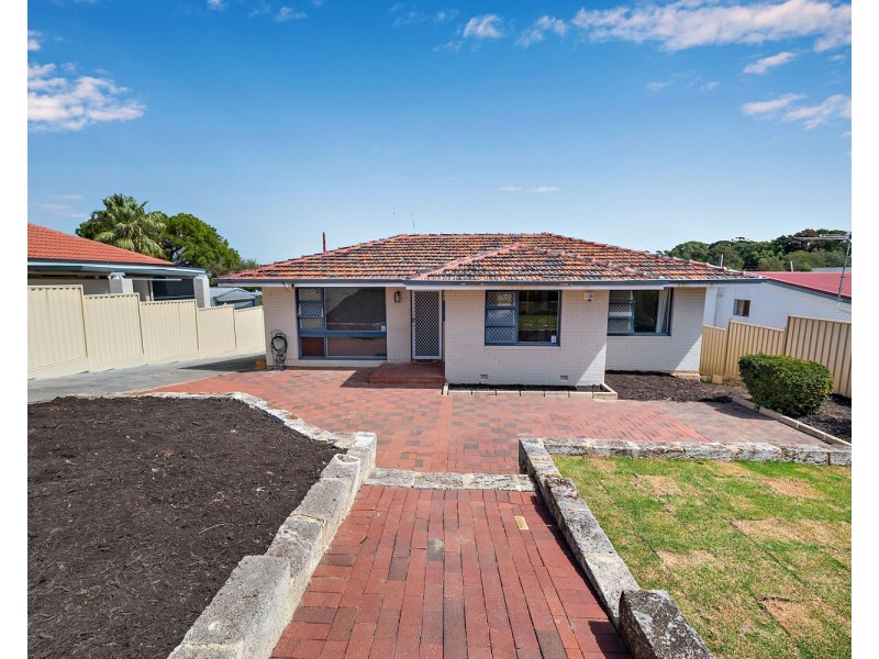 40 Harford Way, Girrawheen WA 6064