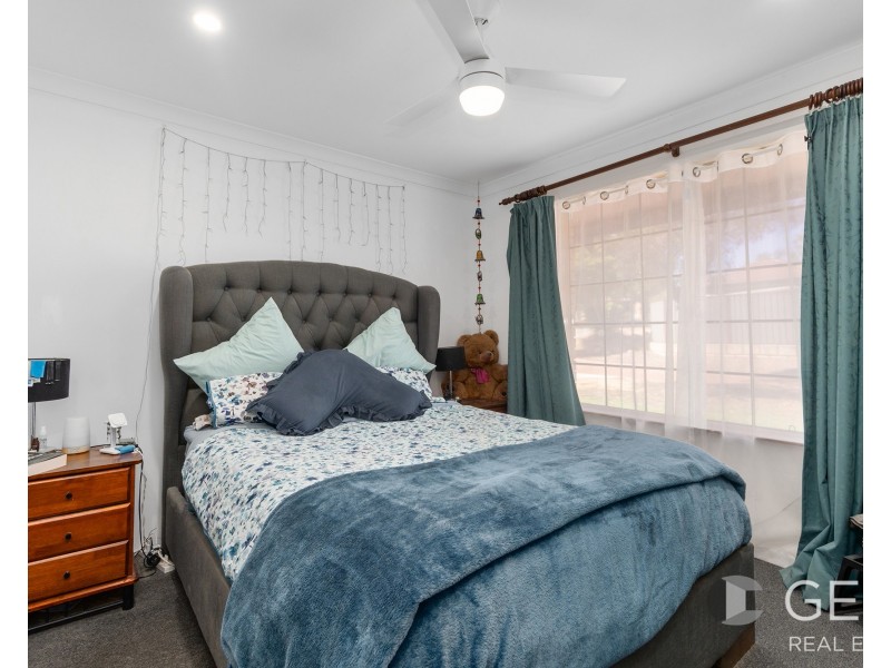 41 Kangaroo Entrance, Stratton WA 6056