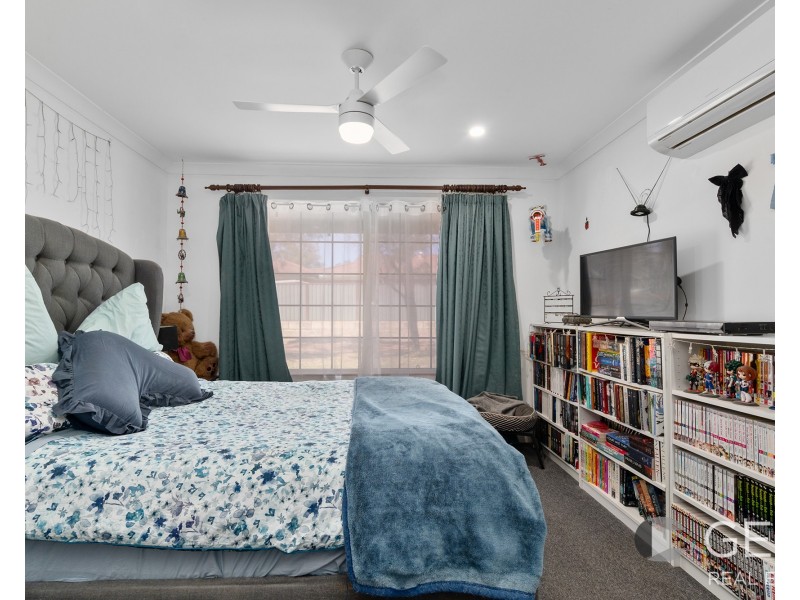 41 Kangaroo Entrance, Stratton WA 6056