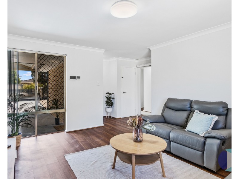 4 Giles Place, Mirrabooka WA 6061