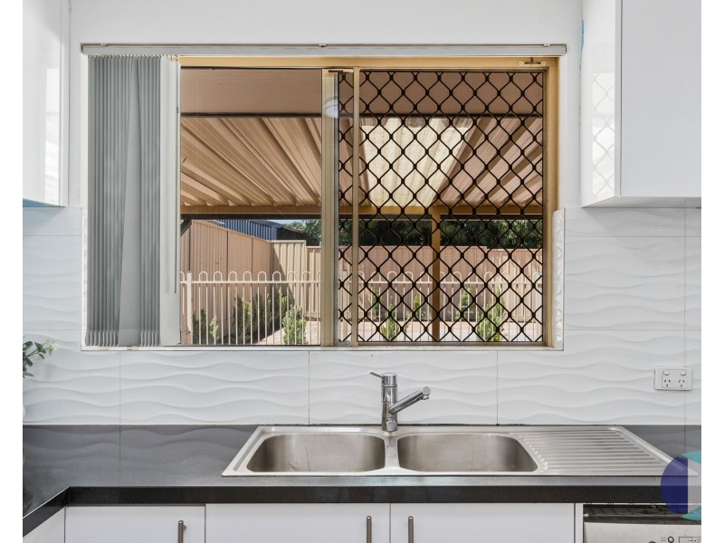 4 Giles Place, Mirrabooka WA 6061