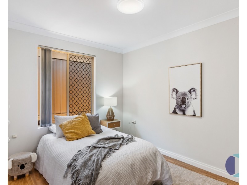 4 Giles Place, Mirrabooka WA 6061