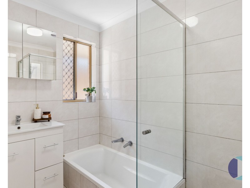 4 Giles Place, Mirrabooka WA 6061