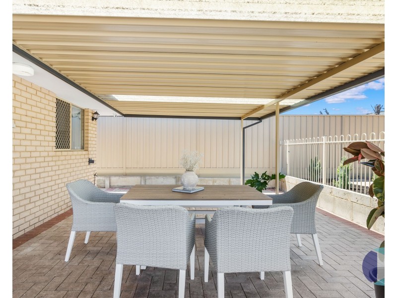 4 Giles Place, Mirrabooka WA 6061