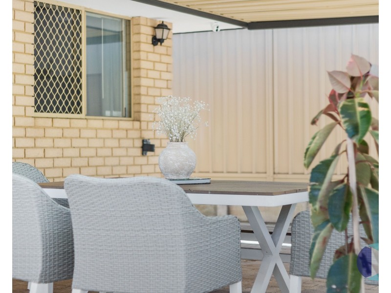 4 Giles Place, Mirrabooka WA 6061
