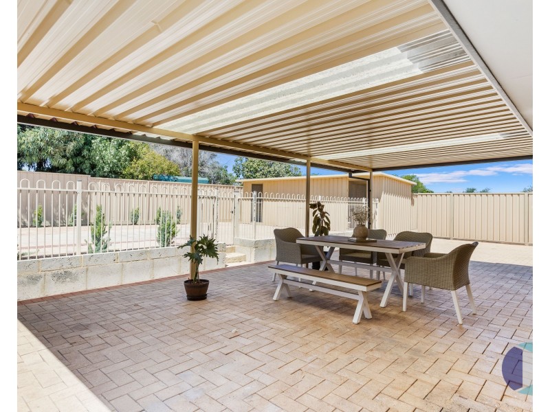 4 Giles Place, Mirrabooka WA 6061