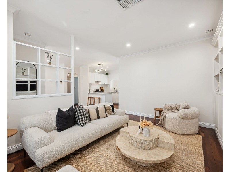 196 Corinthian Road East, Riverton WA 6148