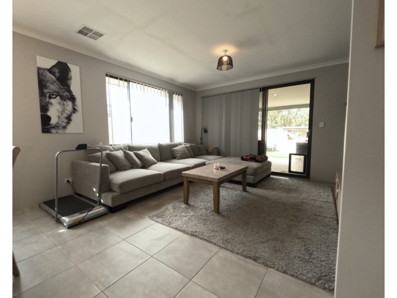 18 Lutea Loop, Hilbert WA 6112