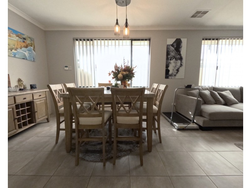 18 Lutea Loop, Hilbert WA 6112