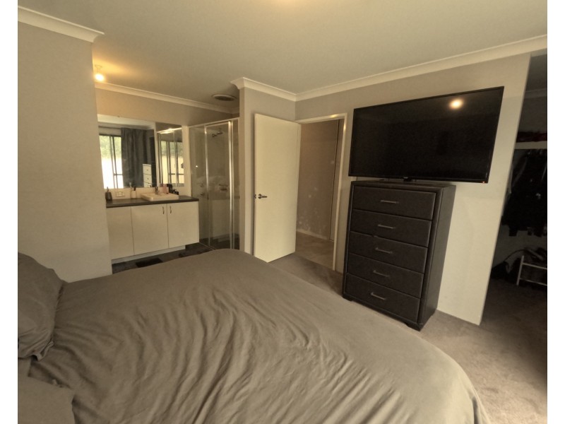 18 Lutea Loop, Hilbert WA 6112