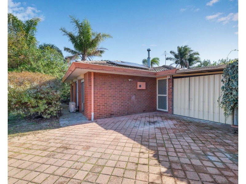 39 Amberton Avenue, Girrawheen WA 6064