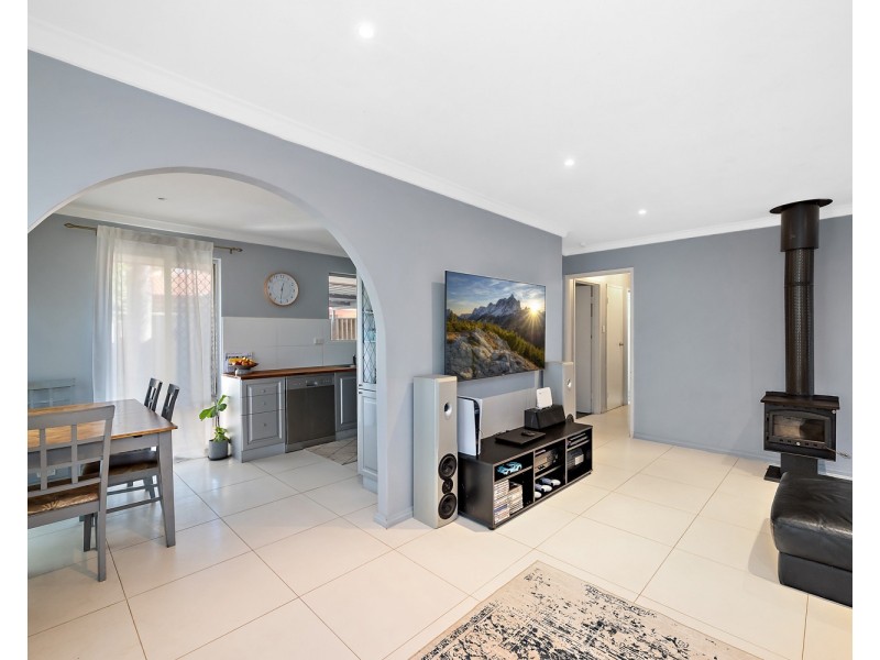 39 Amberton Avenue, Girrawheen WA 6064