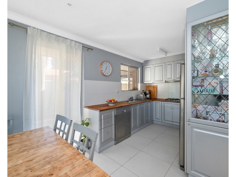 39 Amberton Avenue, Girrawheen WA 6064