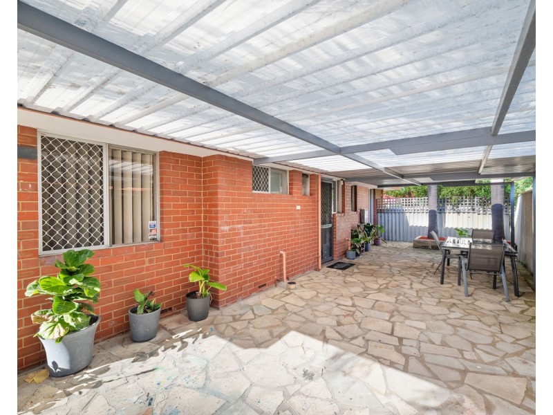 39 Amberton Avenue, Girrawheen WA 6064