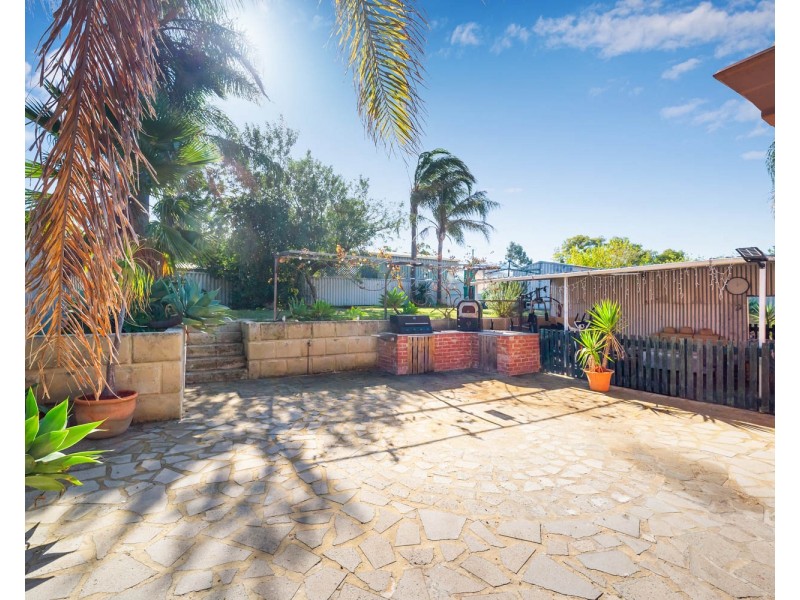 39 Amberton Avenue, Girrawheen WA 6064
