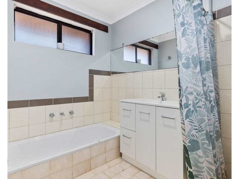 28 Stainer Avenue, Rockingham WA 6168